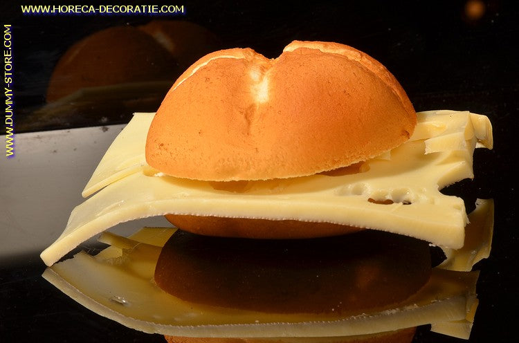 Broodje Kaas - dummy 12x11x6 cm