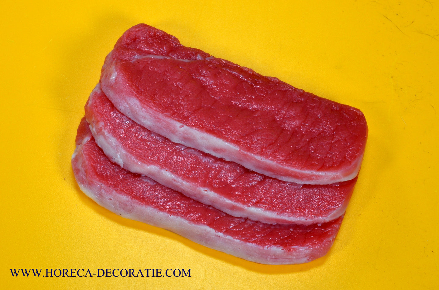 Steak, stappeltje van 3 stuks  - dummy namaak - 12x8 cm