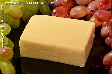 Boter,250 gram stuk - 11x9x4 cm dummy - imitatie - namaak