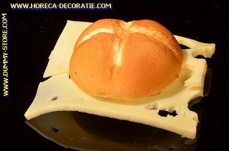 Broodje Kaas - dummy 12x11x6 cm